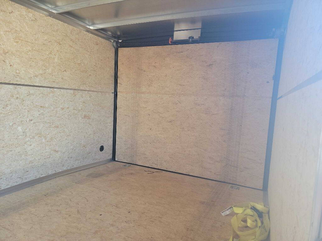 2022 H & H ENCLOSED 28 FEET 10