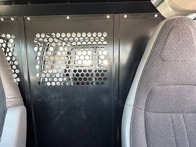 2023 GMC Savana 2500