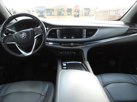 2022 Buick Enclave Essence