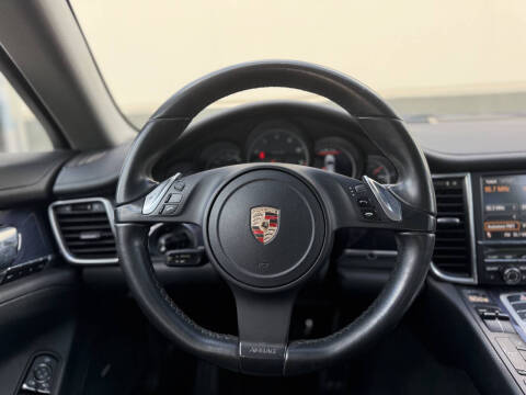 2011 Porsche Panamera 4