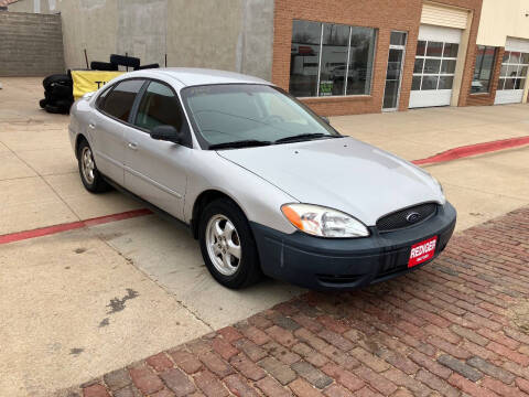 2004 Ford Taurus SE