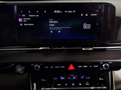 2023 Kia Carnival SX