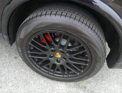 2017 Porsche Cayenne Platinum Edition