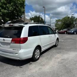 2004 Toyota Sienna XLE 7 Passenger