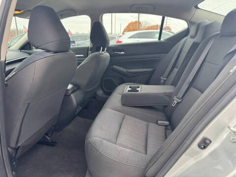 2022 Nissan Altima 2.5 SV