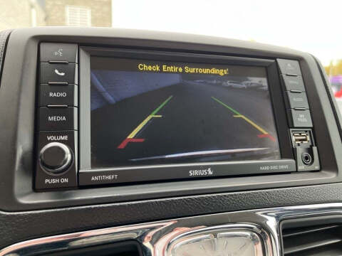 2012 Chrysler Town and Country Touring