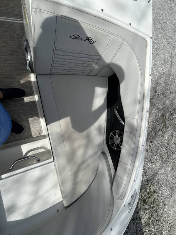 2023 Sea Ray SPX 190