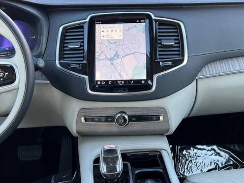 2023 Volvo XC90 Recharge T8 Ultimate Bright Theme 6P