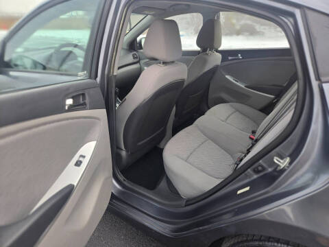 2013 Hyundai Accent GLS