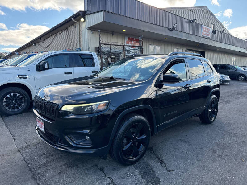 2020 Jeep Cherokee for sale at Six Brothers Mega Lot in Youngstown OH