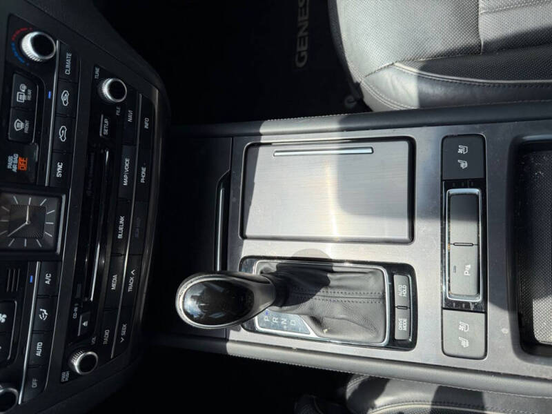 2015 Hyundai Genesis