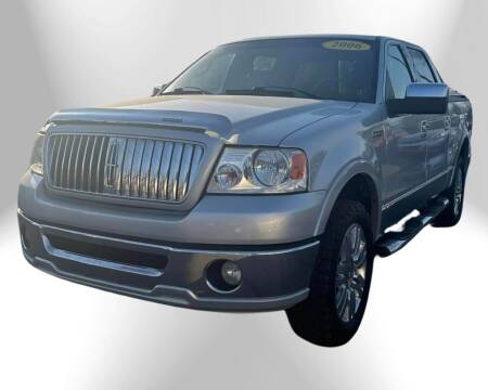2006 Lincoln Mark LT for sale at R&R Car Company in Mount Clemens MI