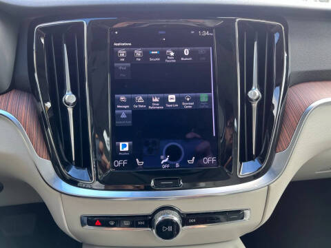 2021 Volvo S60 T5 Momentum