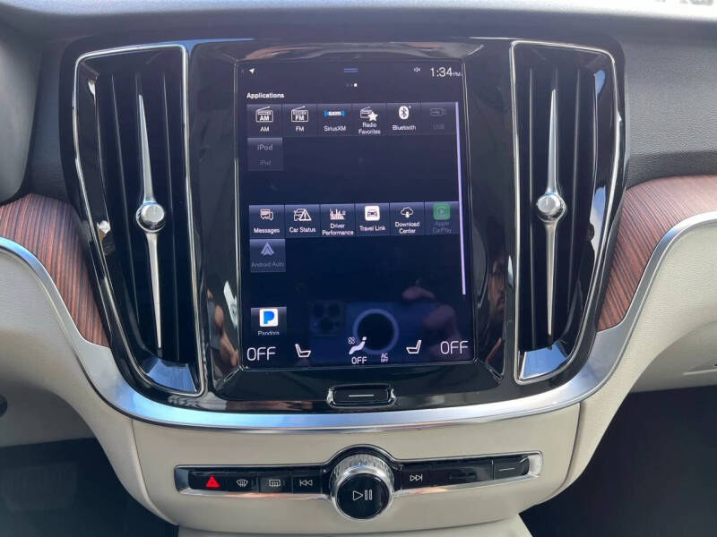 2021 Volvo S60 T5 Momentum