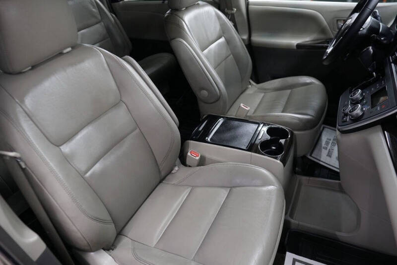 2016 Toyota Sienna