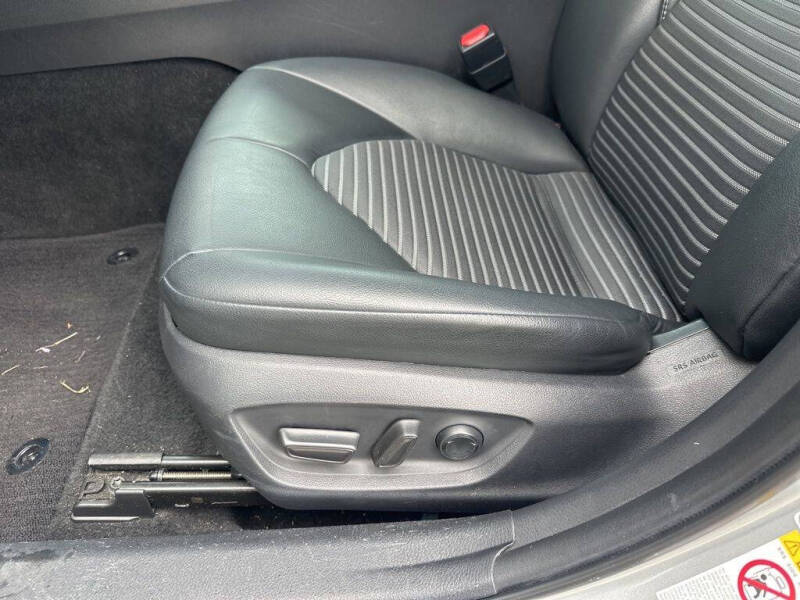 2018 Toyota Camry SE