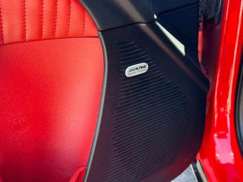 2015 Dodge Challenger R/T Plus Shaker