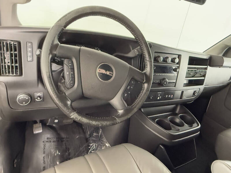 2023 GMC Savana 2500