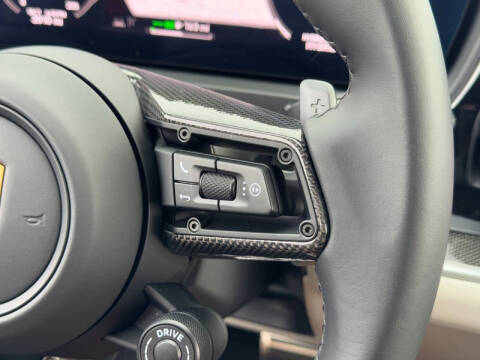 2024 Porsche Cayenne Turbo E-Hybrid Coupe