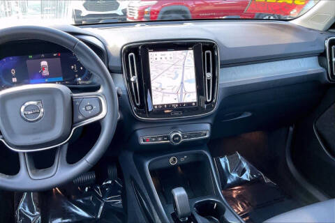 2024 Volvo XC40 B5 Core Bright Theme