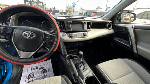 2017 Toyota RAV4 Hybrid XLE