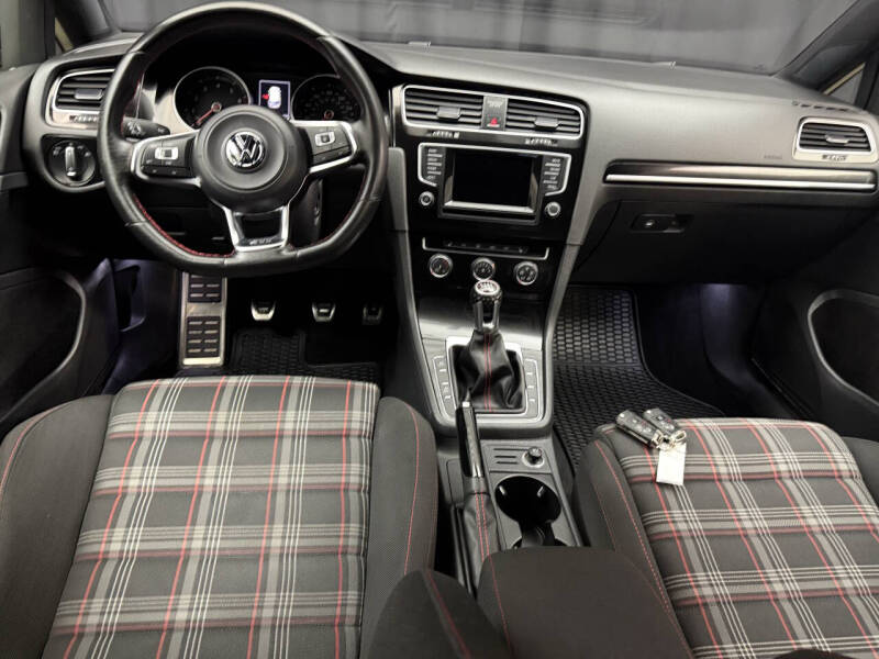 2015 Volkswagen Golf GTI SE