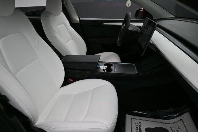 2025 Tesla Model Y Long Range