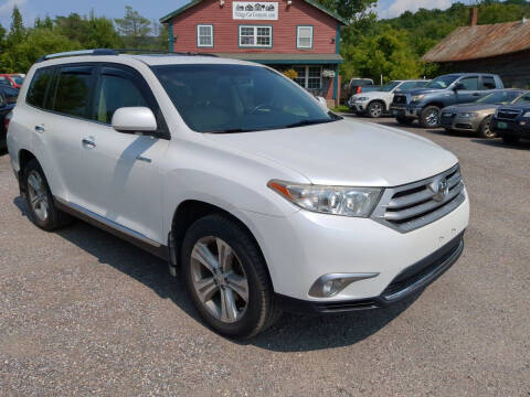 2012 Toyota Highlander for sale at Village Car Company in Hinesburg VT