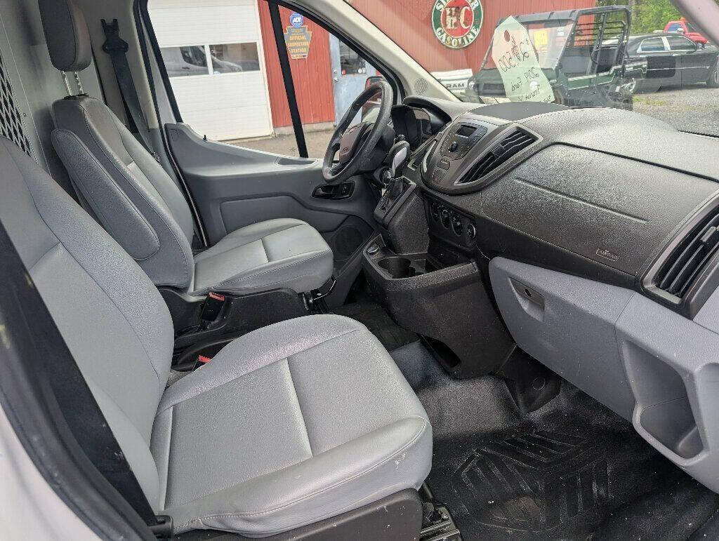 2019 Ford Transit 17