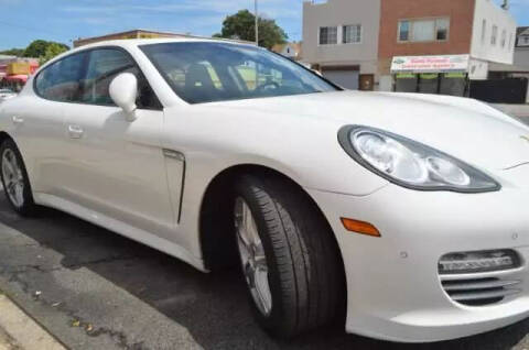 2011 Porsche Panamera 4