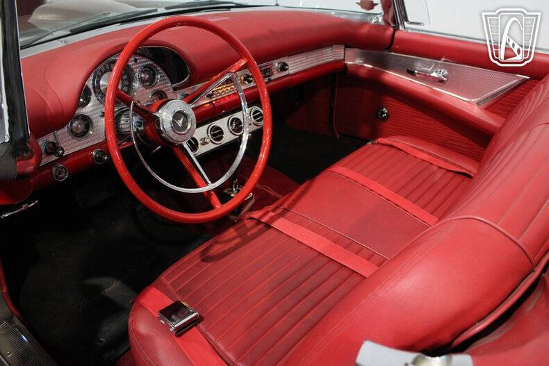 1957 Ford Thunderbird