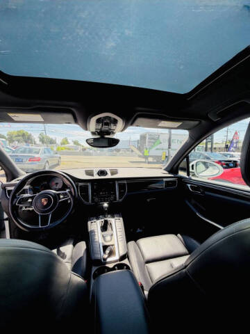 2018 Porsche Macan S