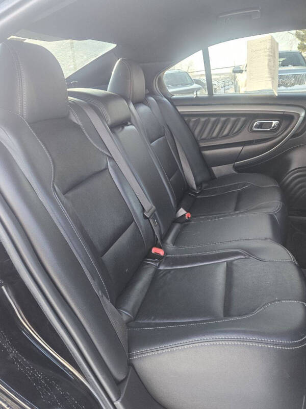 2018 Ford Taurus SEL