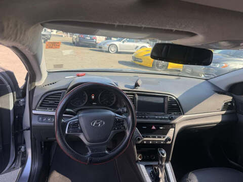 2017 Hyundai Elantra