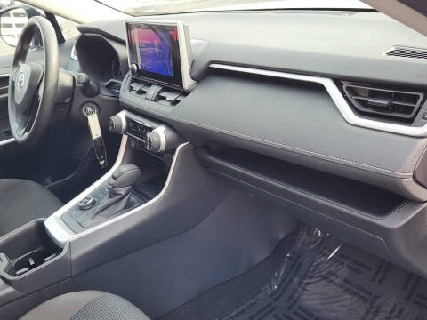 2025 Toyota RAV4 Hybrid LE