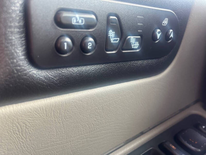 2005 HUMMER H2 Lux Series