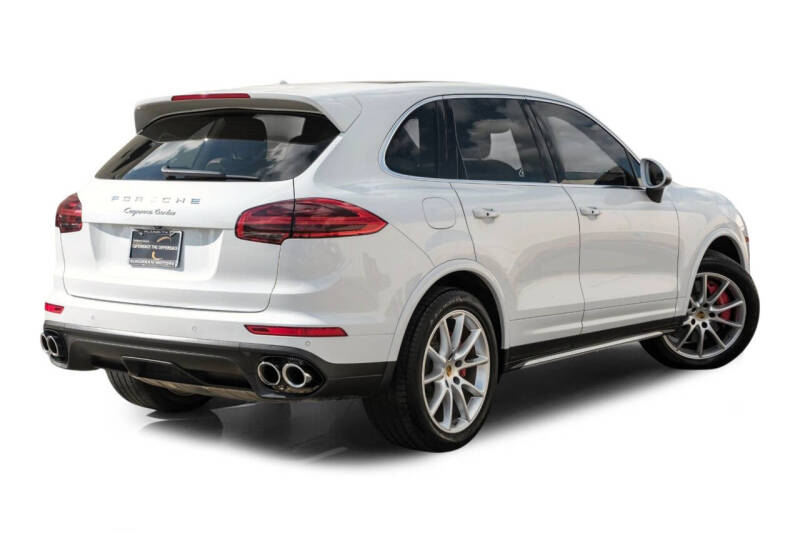 2016 Porsche Cayenne Turbo