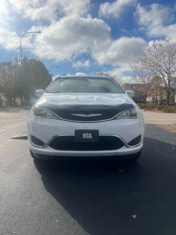 2017 Chrysler Pacifica Touring Plus