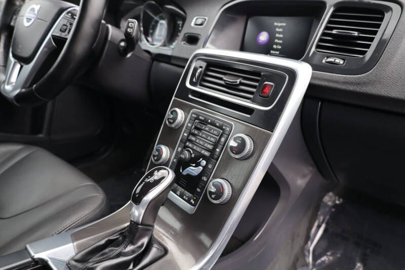 2015 Volvo V60 T5 Drive-E Premier