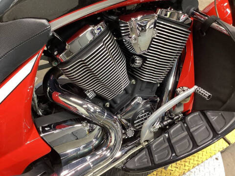 2016 Victory Magnum Black Crystal ove