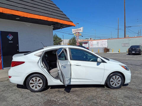 2016 Hyundai Accent SE