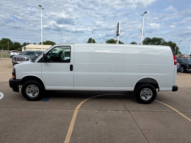 2026 GMC Savana 2500