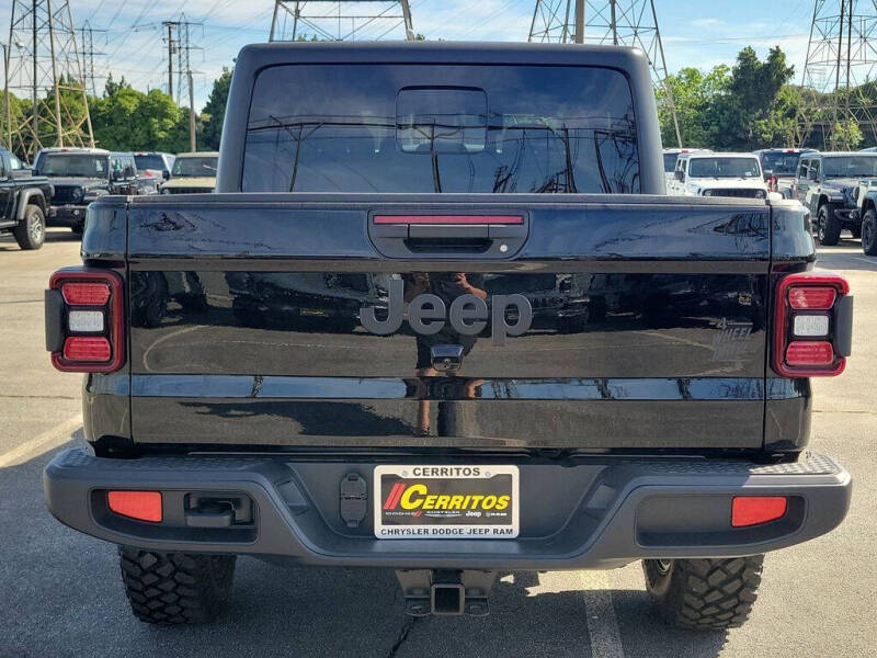 2026 Jeep Gladiator Willys