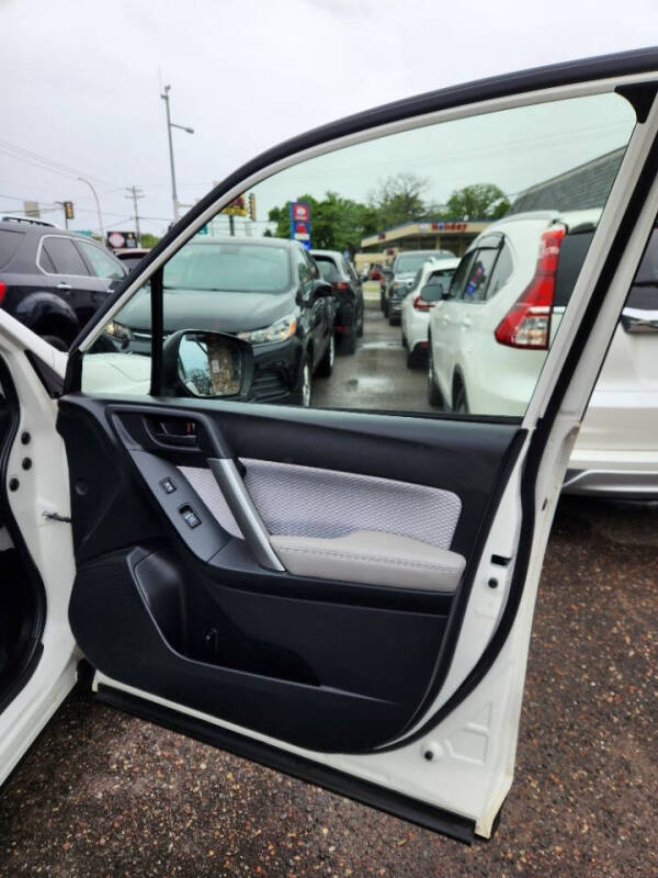 2017 Subaru Forester 2.5i