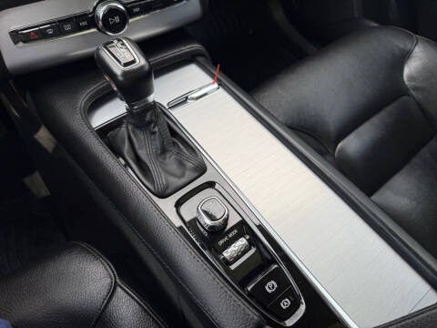 2018 Volvo XC90 T5 Momentum 7-Passenger