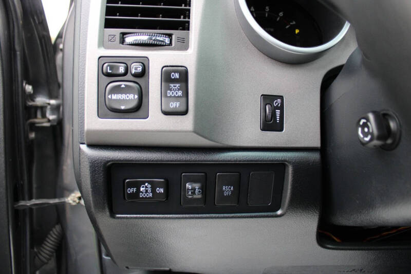 2013 Toyota Tundra Platinum