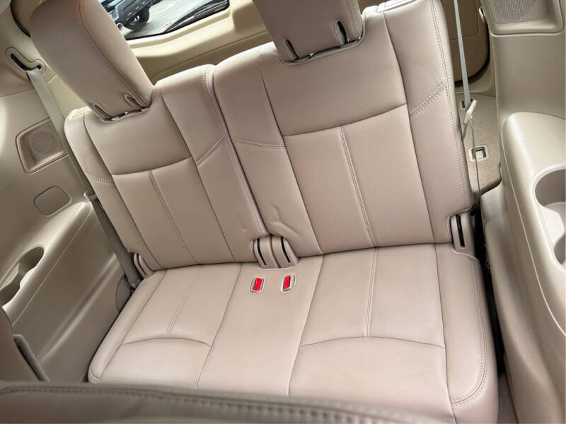 2015 Nissan Pathfinder SL