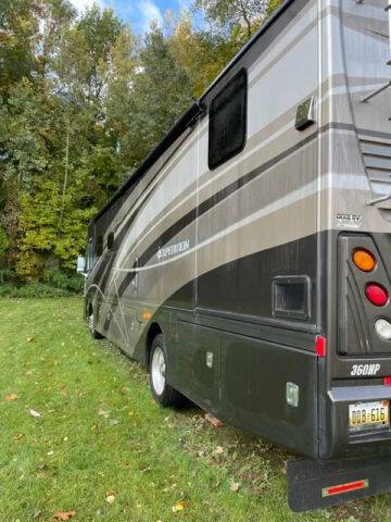 2014 Freightliner XCM Chassis