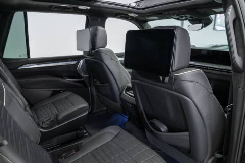 2025 Cadillac Escalade-V