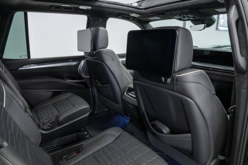 2025 Cadillac Escalade-V